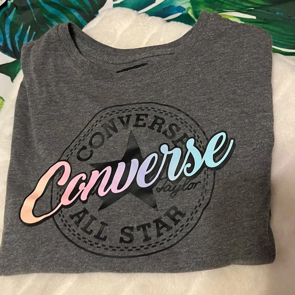 Converse Girl’s Size 16 Grey Pink Blue Logo Brand Casual Cropped Tee